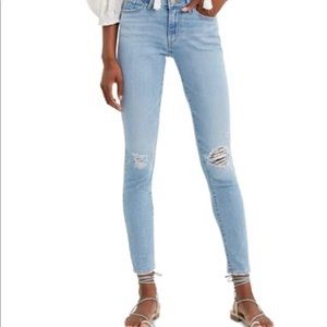 Levi’s 711 Skinny Jeans